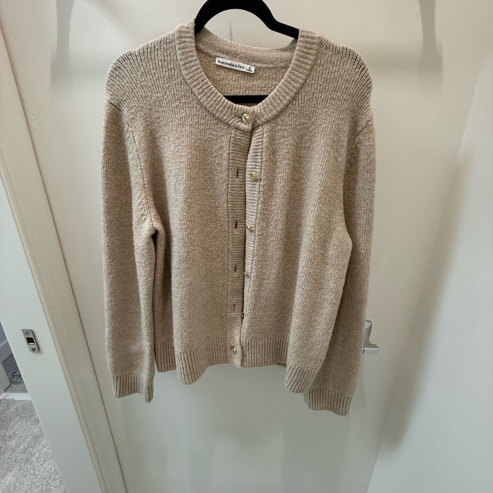 XL Abercrombie Women's Beige Cardigan Sweater